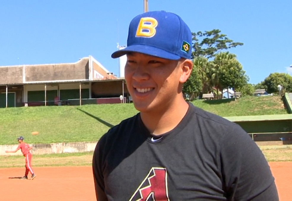 Jogador de beisebol atingido por soco provoca: 'Tem que ser maior