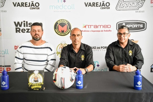 Membros da comissão técnica do Villa Real também deixam o clube