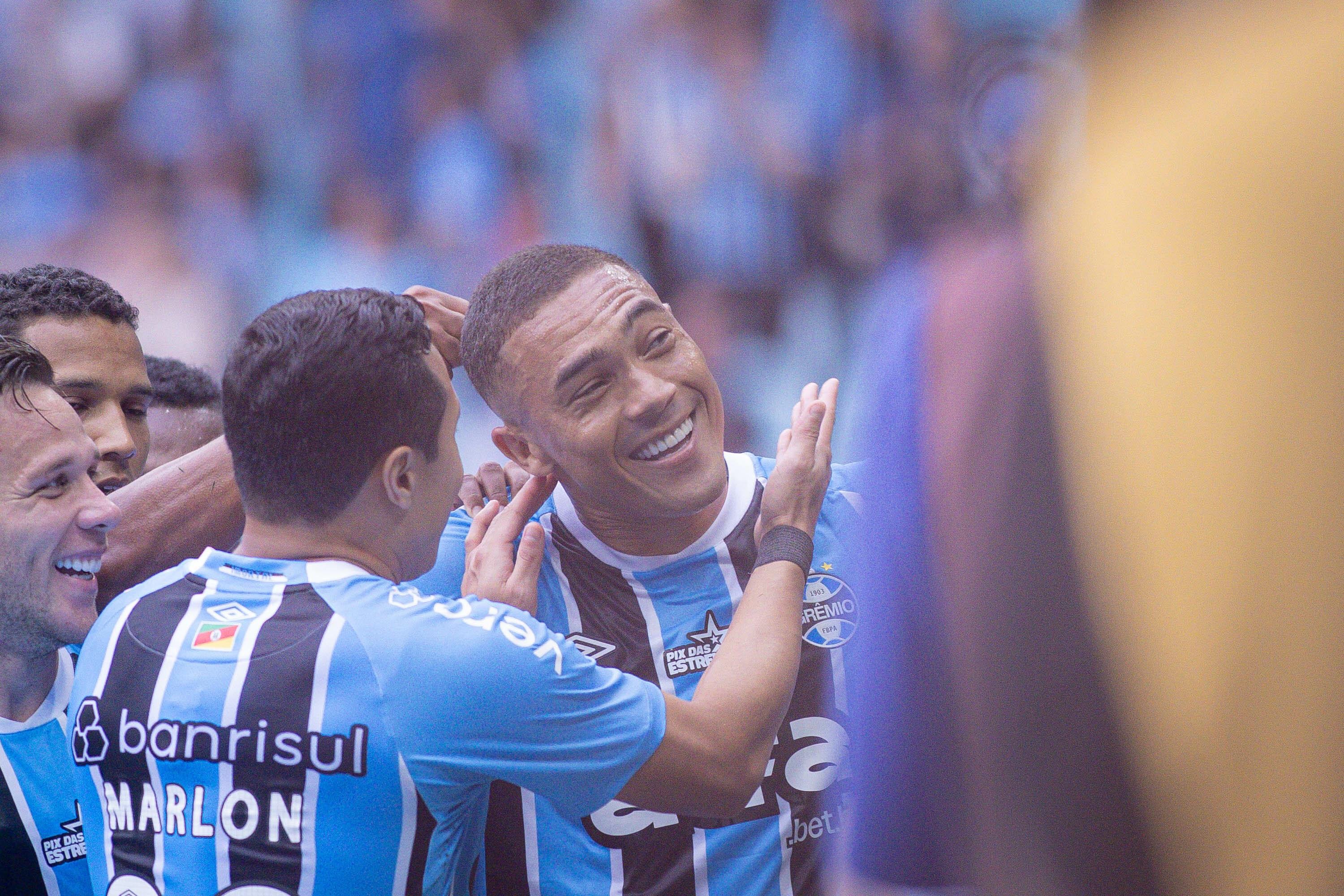 Destaque do Grêmio, Carlos Vinicius é Convidado para Pregar pela Fé.