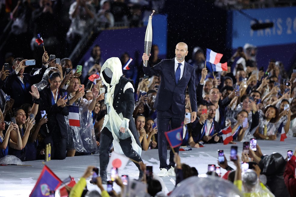 Zidane na cerimnia de abertura de Paris 2024  Foto: Hector Vivas/Getty Images