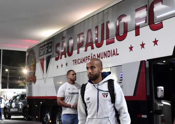 SUSPENSO! São Paulo não terá Lucas Moura contra o Fortaleza, por conta do terceiro cartão amarelo