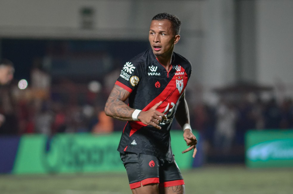 Léo Pereira teve duas passagens pelo Atlético-GO antes de ir para o CRB — Foto: Alan Deyvid / ACG