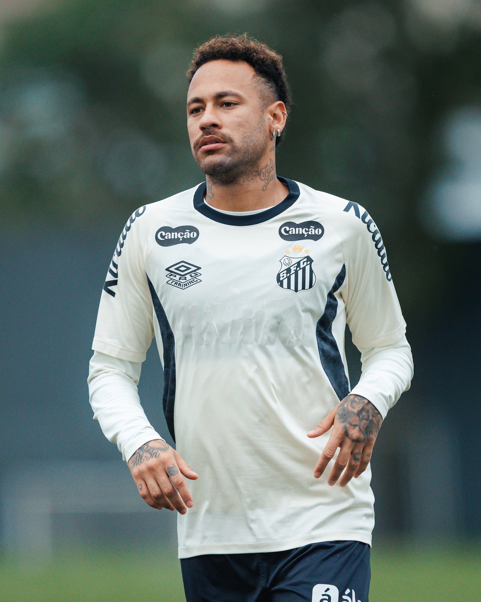 Santos volta aos treinos e terá pelo menos duas mudanças na escalação contra o Fluminense