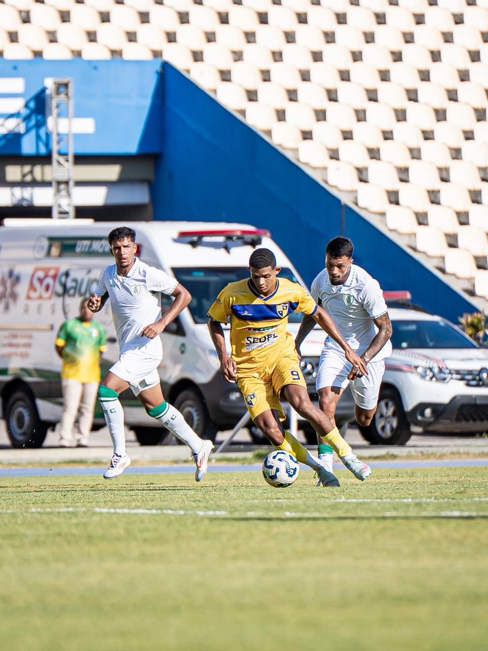 IAPE é goleado pelo América-MG no Castelão e dá adeus à Copa do Brasil ...