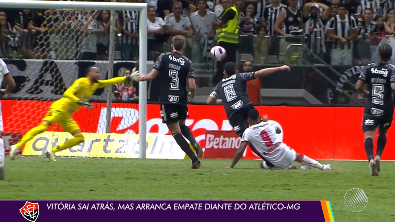 Vitória sai atrás, mas arranca empate diante do Atlético-MG