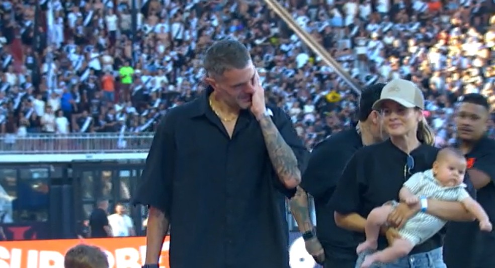 Vegetti chora em despedida do Vasco — Foto: Reprodução