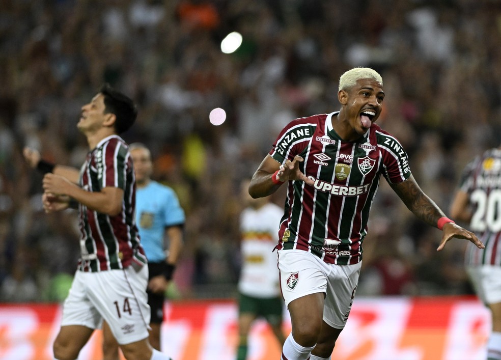 John Kennedy comemora gol em Fluminense x Sampaio Corrêa, pela Copa do Brasil — Foto: André Durão