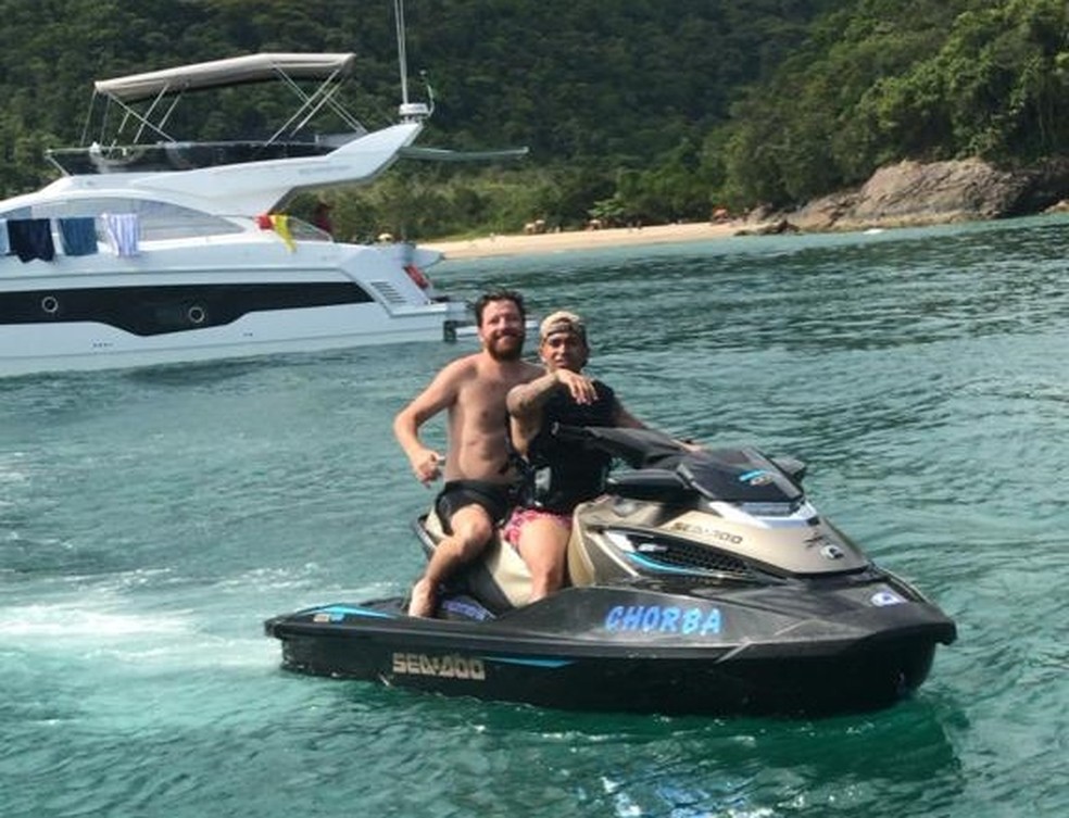 Thiago Donda e Dudu, atacante do Palmeiras, durante férias — Foto: Arquivo Pessoal