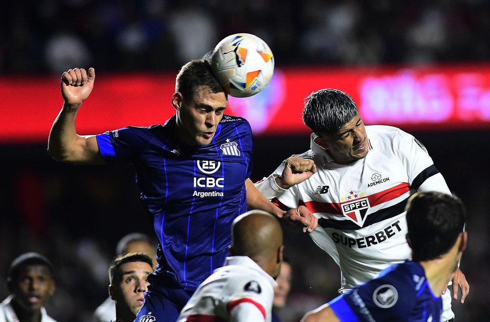 São Paulo x Talleres, Alan Franco — Foto: Marcos Ribolli