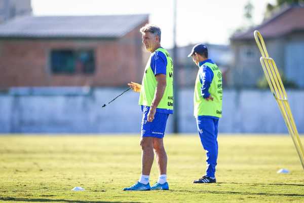 Renato projeta 8 a 10 jogos para Grêmio retomar ritmo ideal