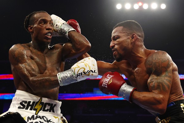 Robson Conceição vence O´Shaquie Foster — Foto: Sarah Stier/Getty Images