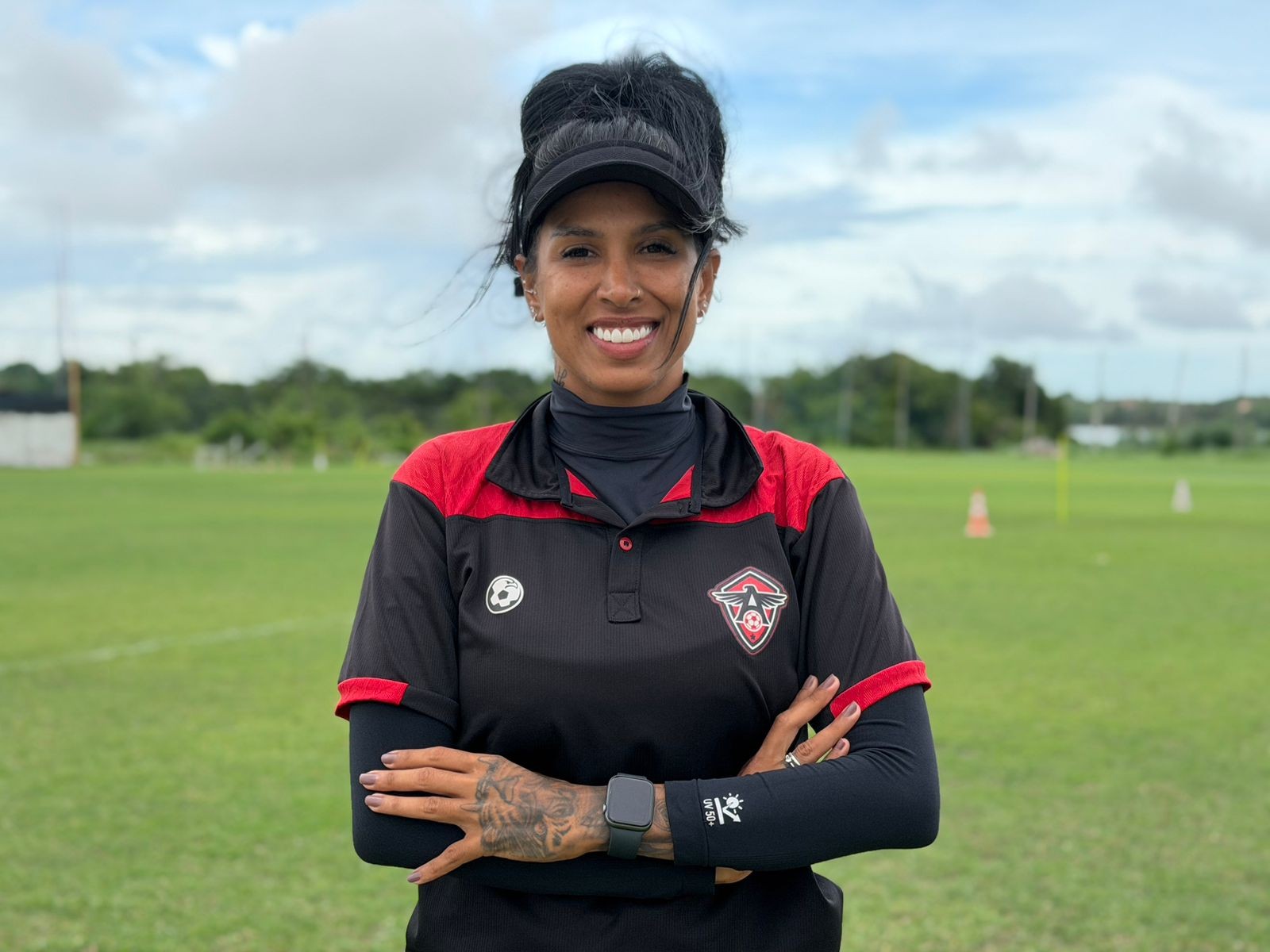 Conheça a ex-jogadora da Seleção que virou auxiliar em time masculino