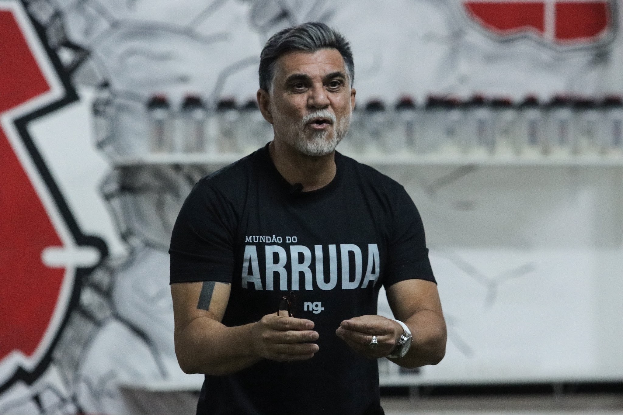 Tetracampeão com a Seleção, Ricardo Rocha assume cargo de gestão em clube da Série D