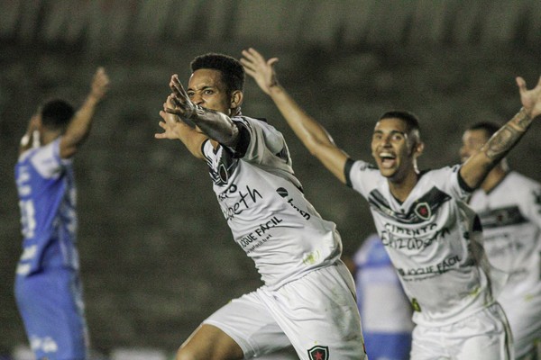 Botafogo-PB põe fim a jejum de gols, e Gerson destaca setor ofensivo contra  o Criciúma