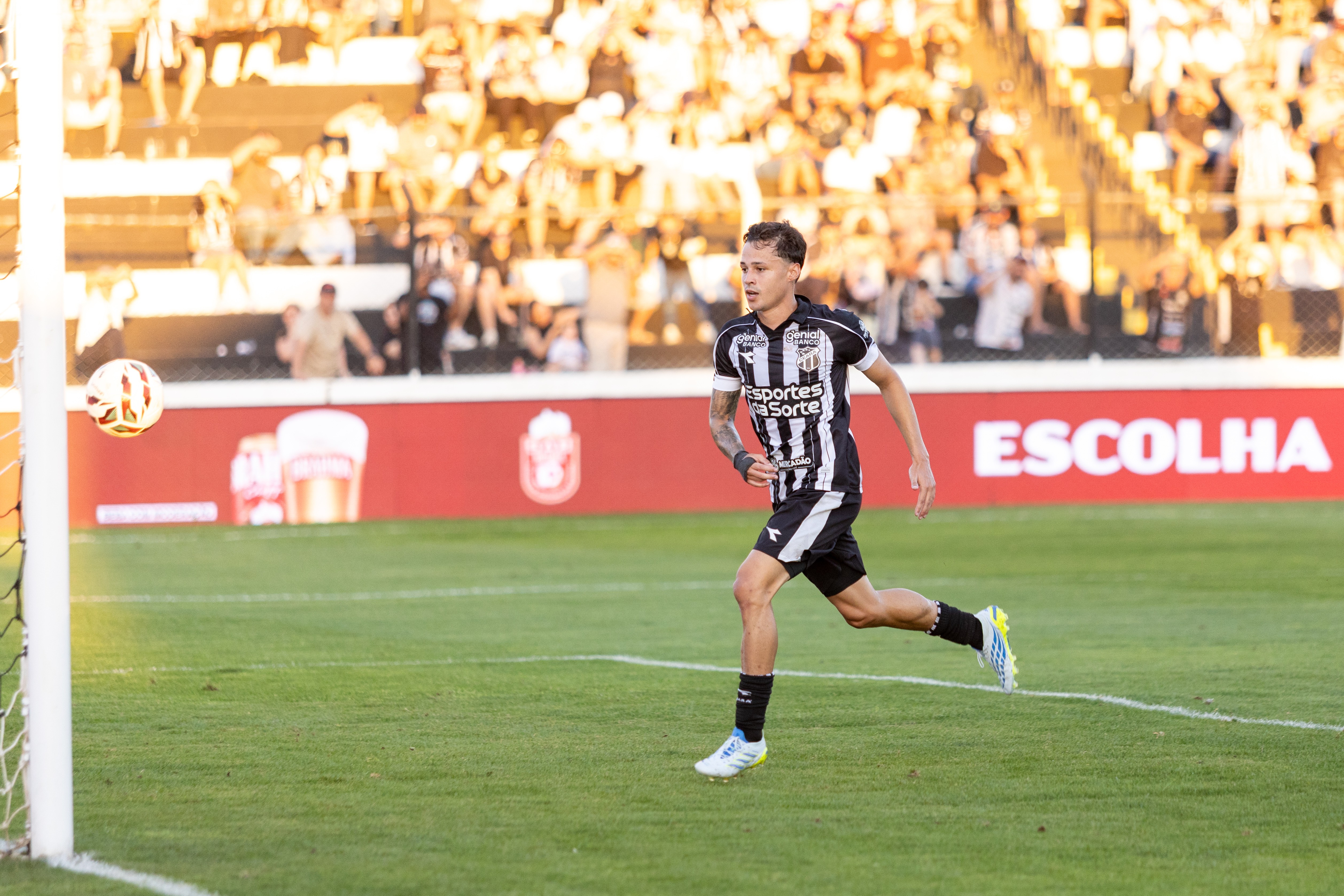 Matheus Araújo se pronuncia após acusação de racismo em jogo entre Avaí e Ceará