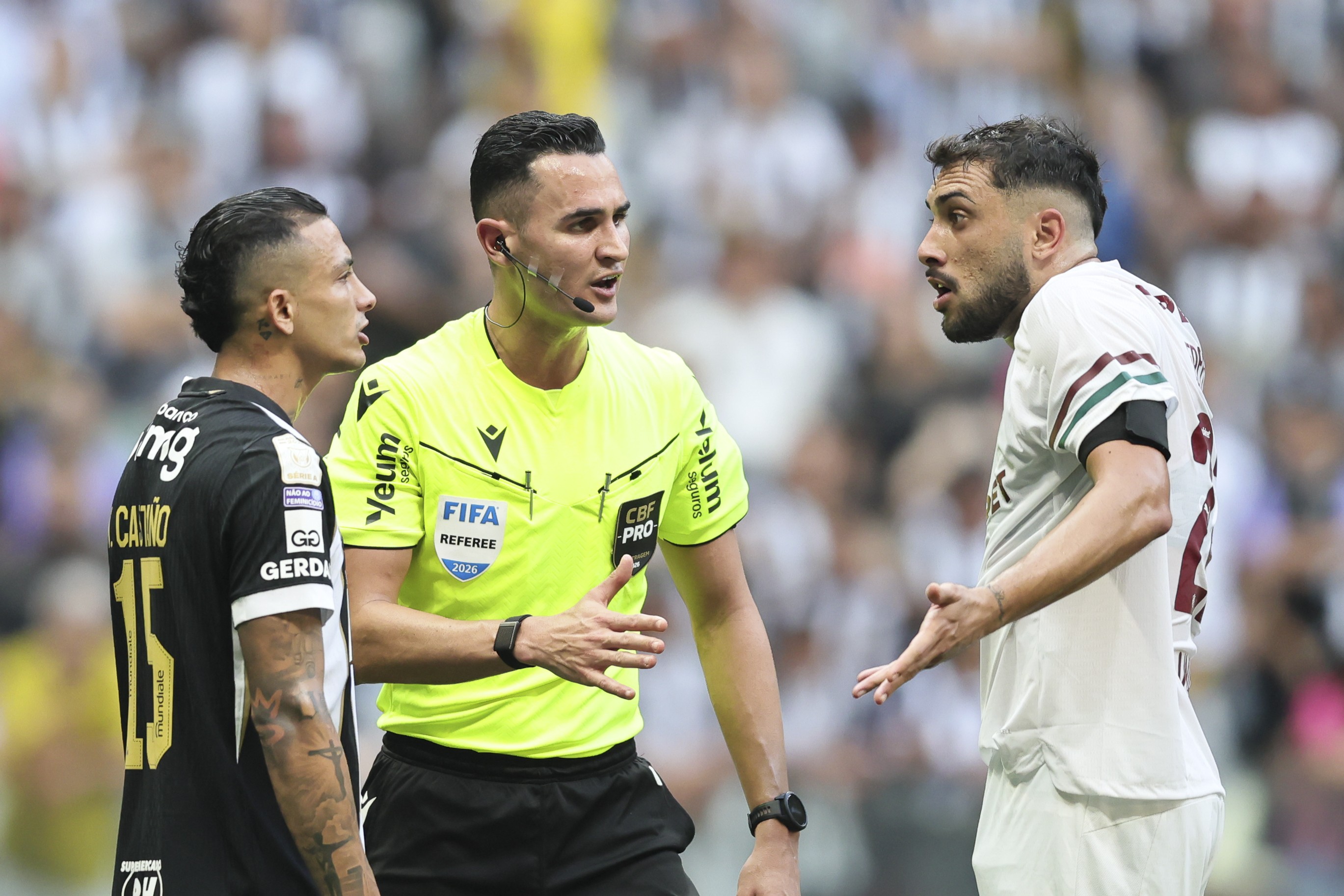 Análise: Fluminense é castigado por desconcentração e falhas de Freytes