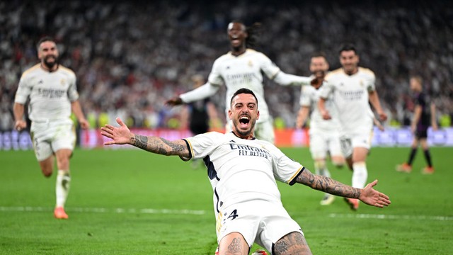 Joselu comemora o segundo gol do Real Madrid sobre o Bayern de Munique