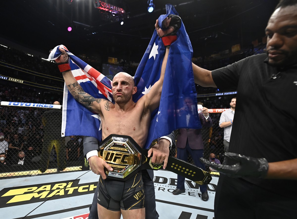 UFC 266: Em luta histórica, Alexander Volkanovski vence Brian Ortega ...