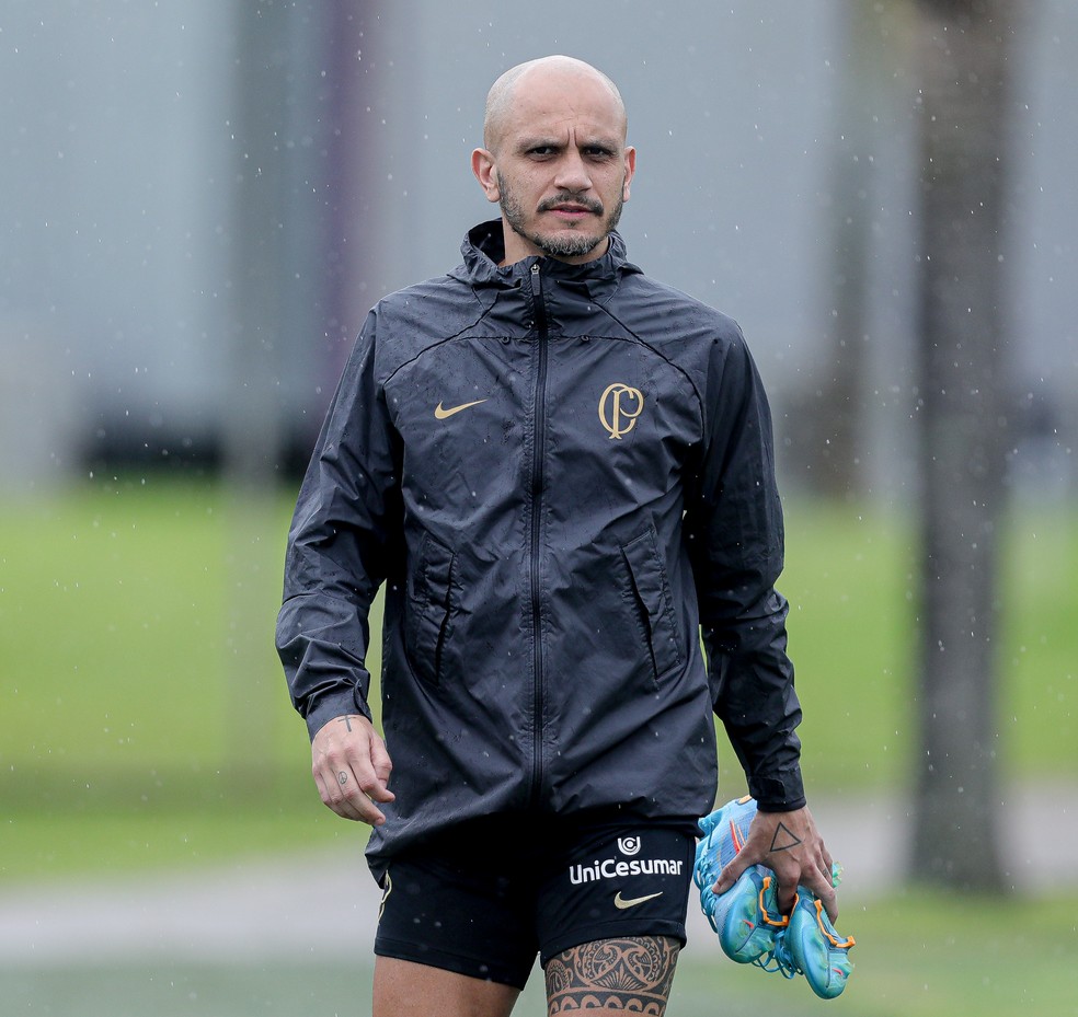 Fábio Santos em treino no Corinthians — Foto: Rodrigo Coca/Ag. Corinthians