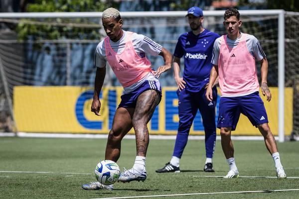 Escalação do Cruzeiro: obrigado a fazer mudanças, Zé Ricardo comanda penúltimo treino
