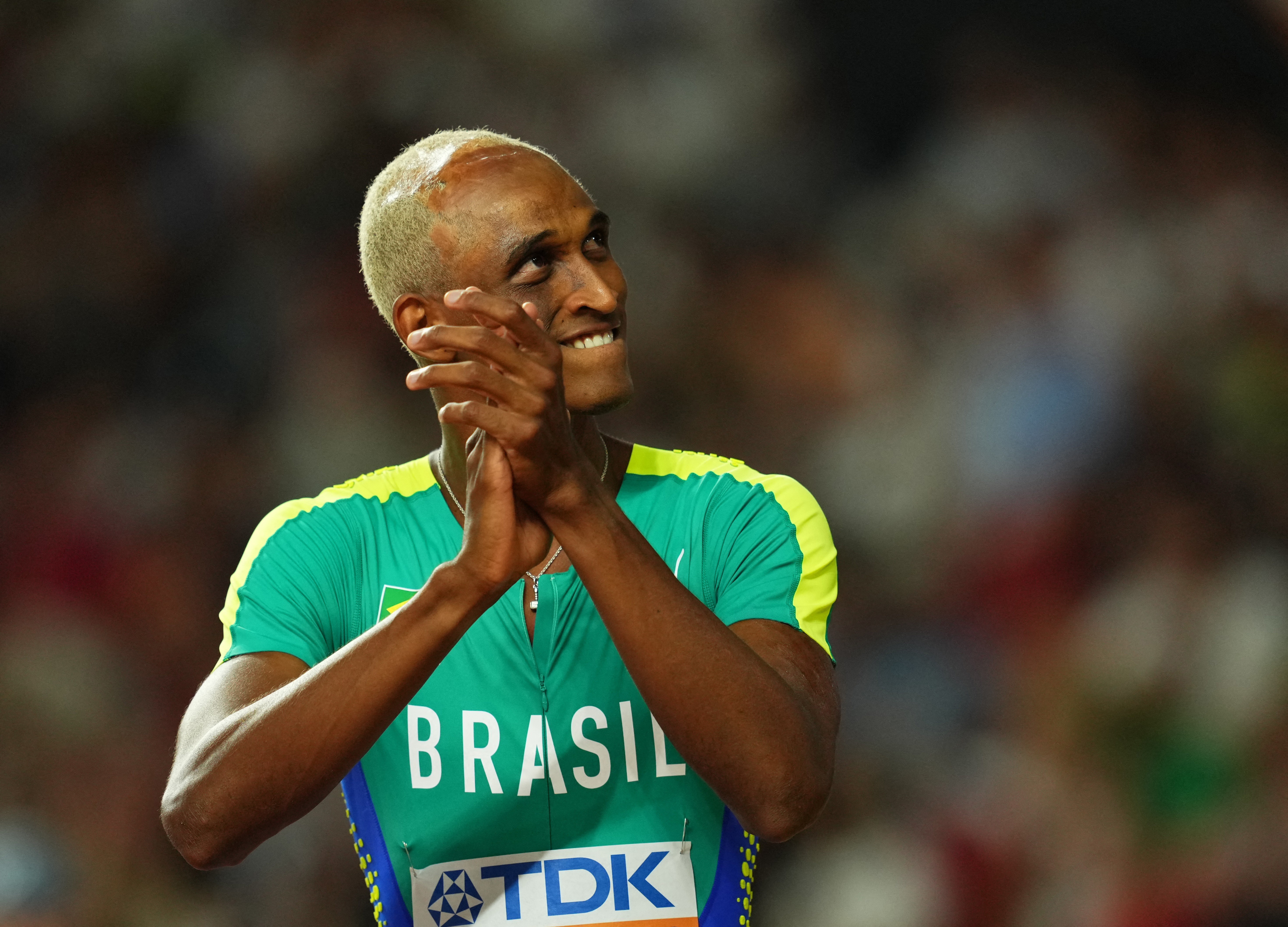 Alison dos Santos abre a temporada com vitória nos 400 metros rasos