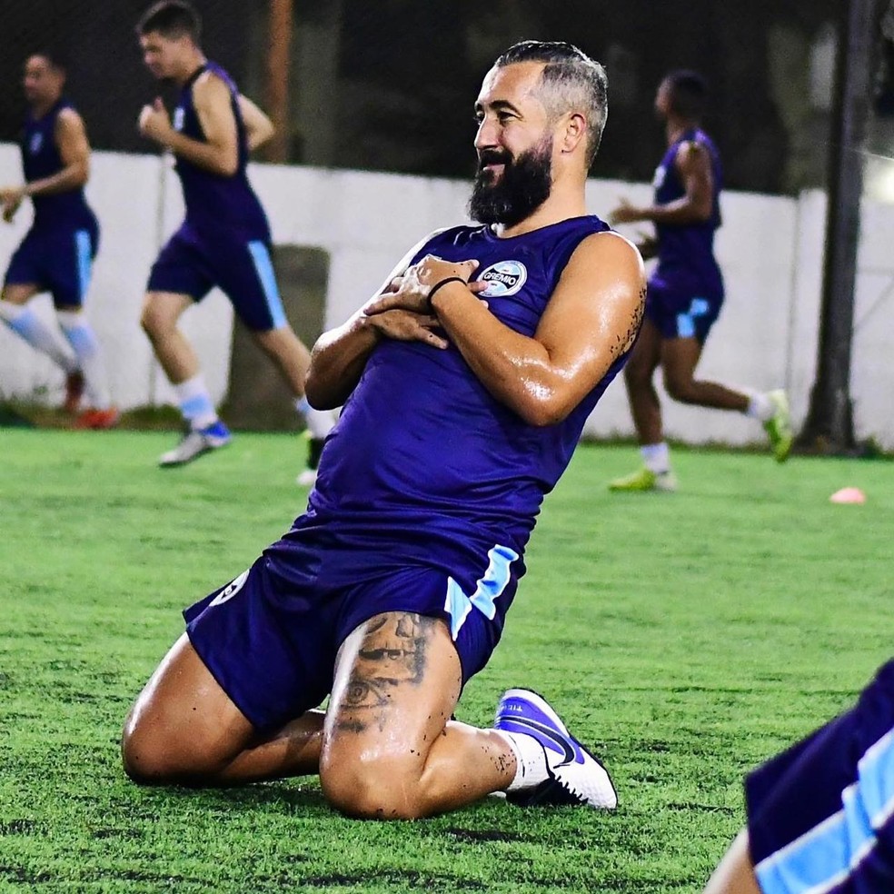Após aposentadoria, Douglas chegou a jogar Futebol 7 pelo Grêmio — Foto: Luciano Maciel/Grêmio Fut7