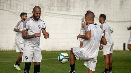 Veja quem saiu do ABC e quem tem contrato para a temporada 2025