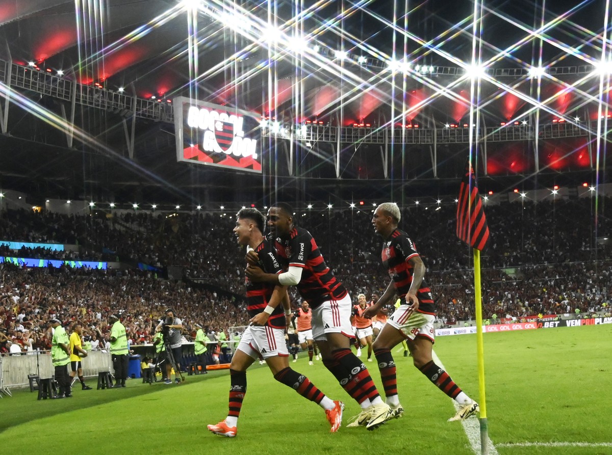 Flamengo domina contra-ataques e vence Grêmio em duelo decisivo no Brasileirão.
