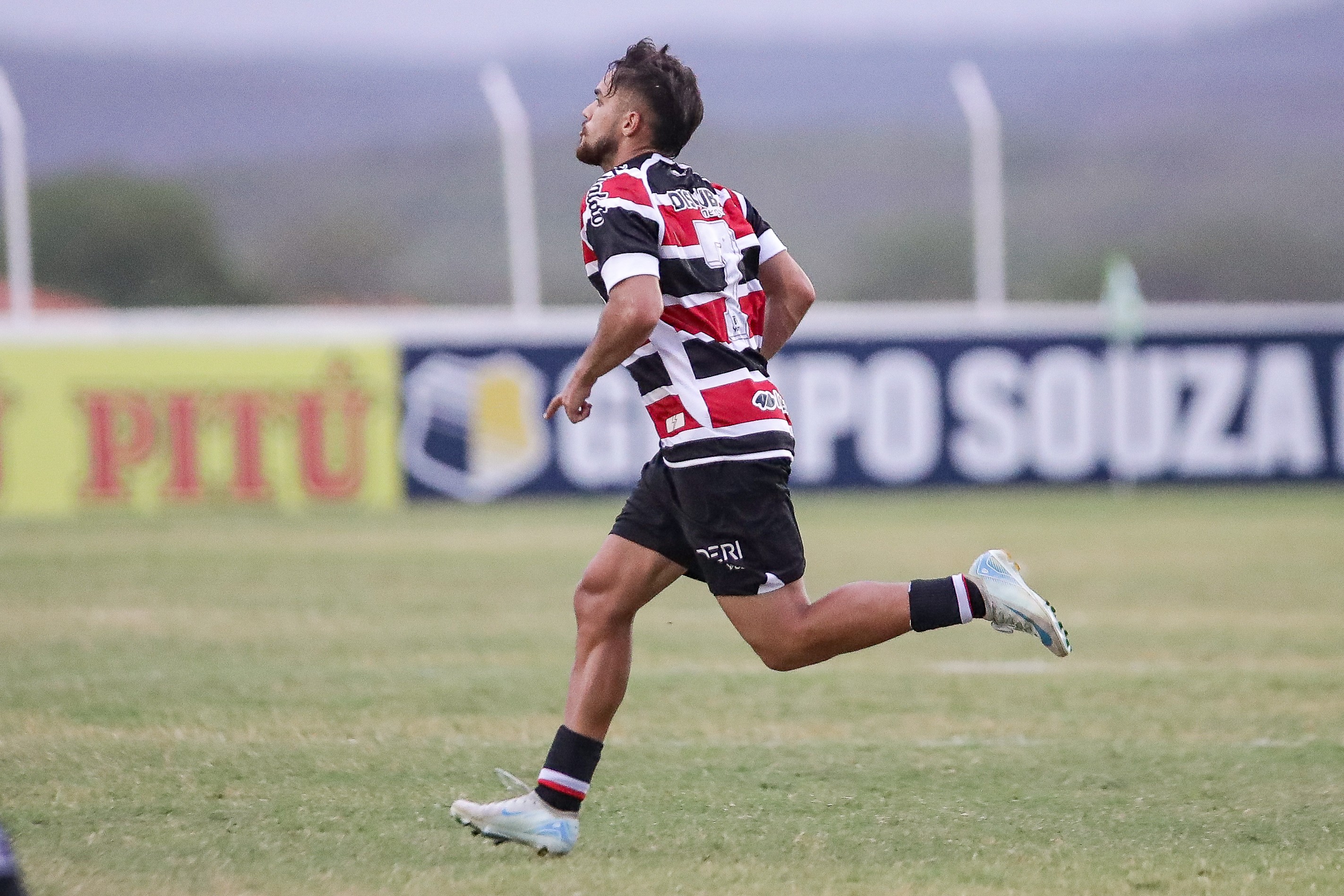ABC reforça ataque e meio com João Pedro e Luiz Fernando