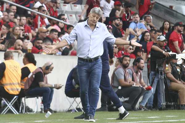 Estratégia do Grêmio garante vitória fora de casa e tira time do Z-4.