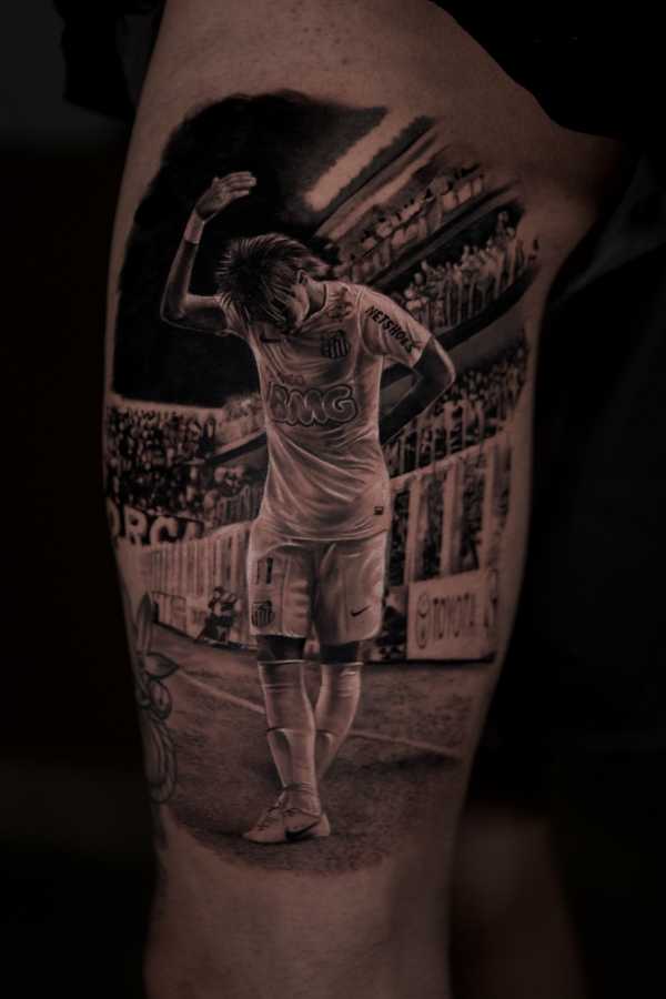 Torcedor do São Paulo tatua Neymar em volta ao Santos como símbolo de idolatria