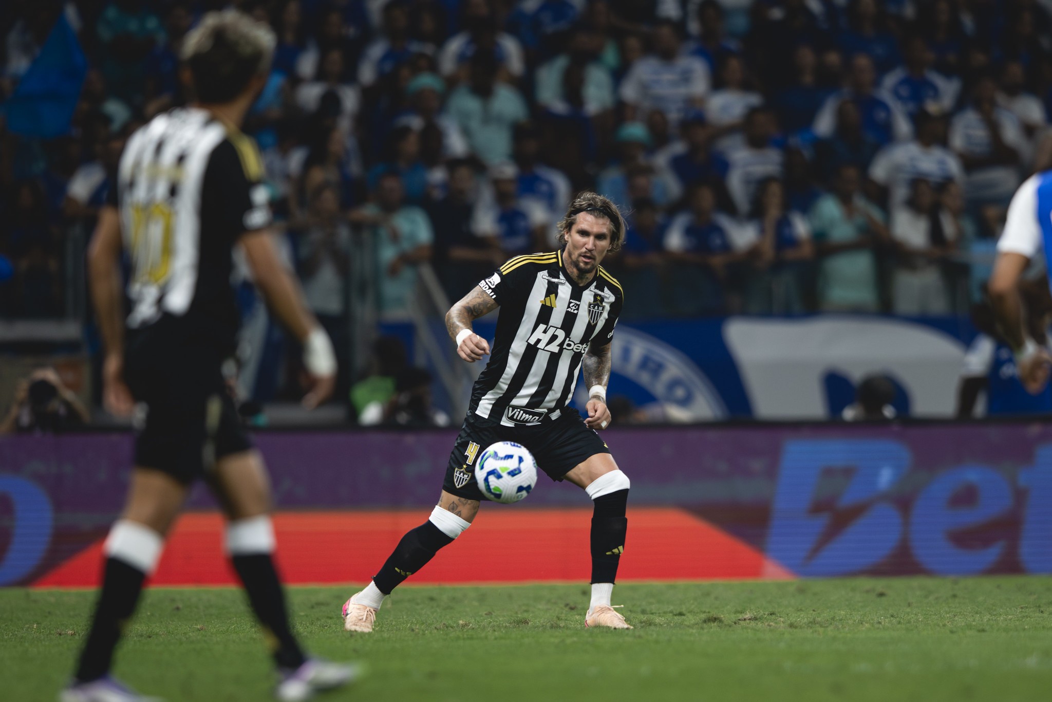 Cruzeiro x Atlético-MG: Lyanco faz post preconceituoso 