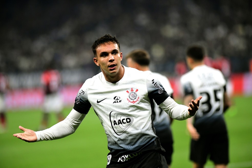  Giovane tem contrato com o Corinthians até o meio do ano que vem — Foto: Marcos Ribolli