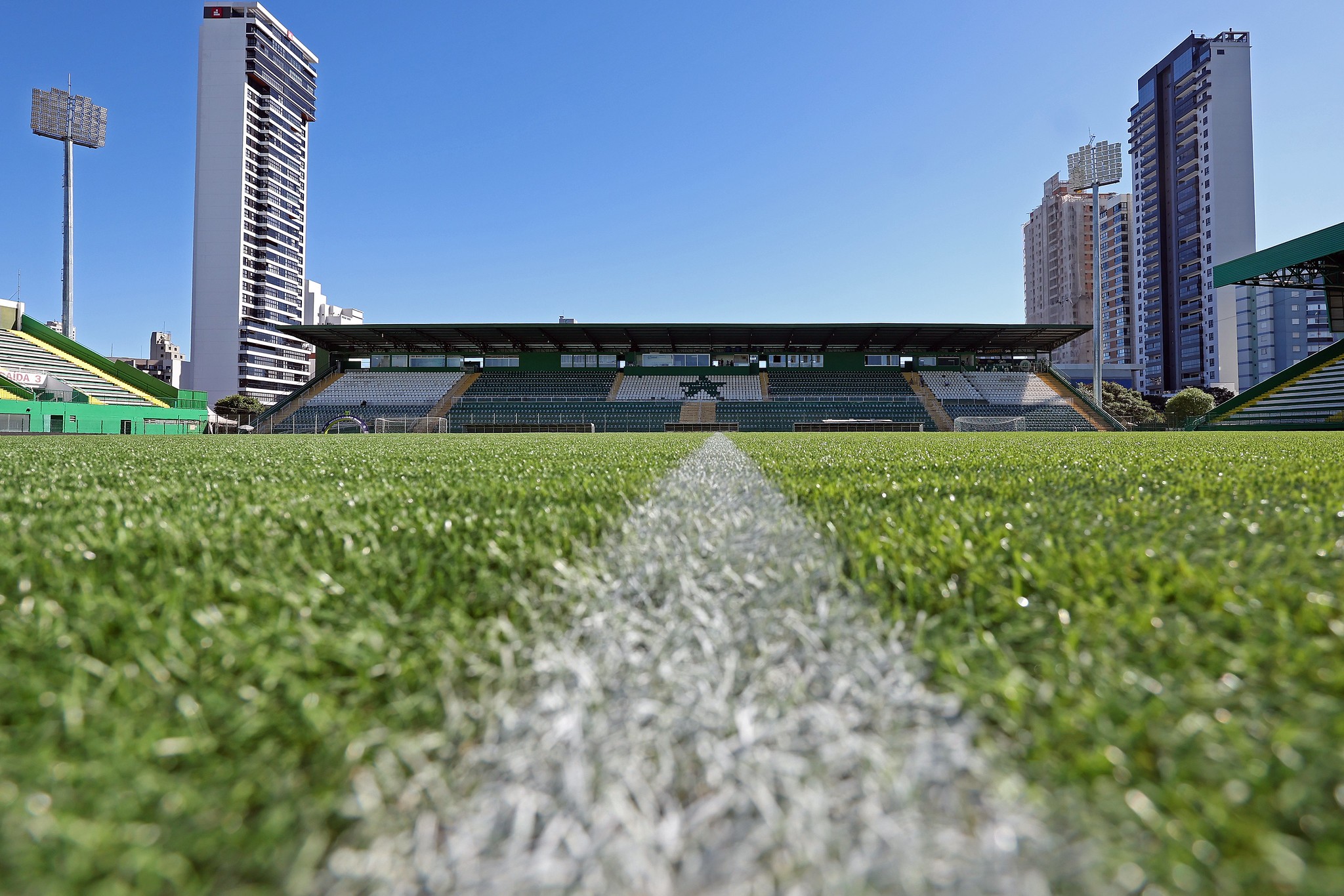 Chapecoense se solidariza com terremoto na Colômbia