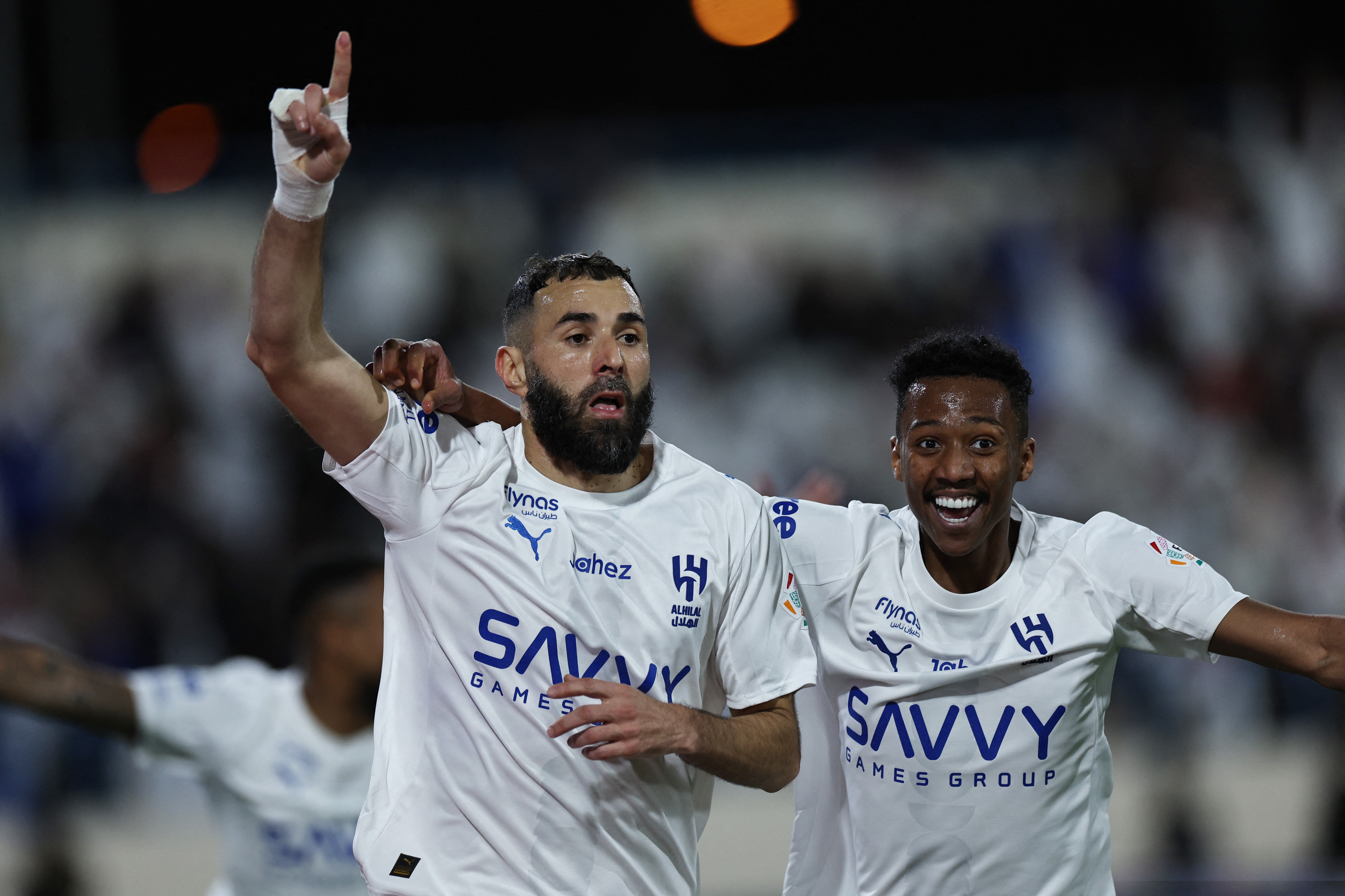 Al-Hilal anuncia saída de Benzema, que fica livre no mercado