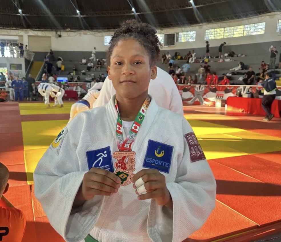 Jaiane Couto subiu no pódio na classe sênior até 57kg — Foto: Redes sociais