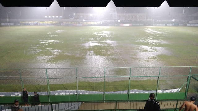 Jogo entre Mixto e Cuiabá é adiado por conta do gramado do Dutrinha alagado