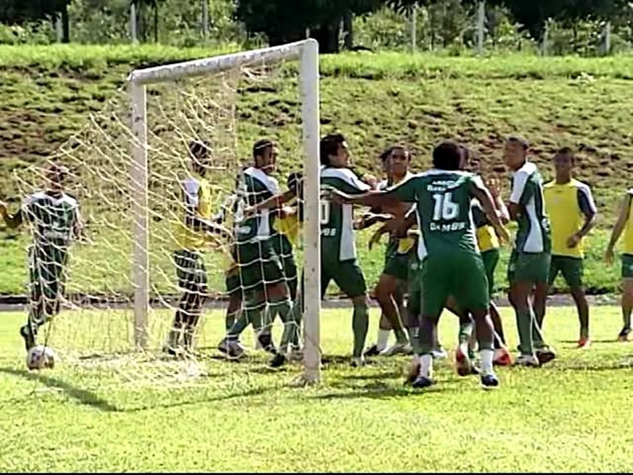 Títulos, acessos e identificação: conheça a trajetória de Zé Humberto