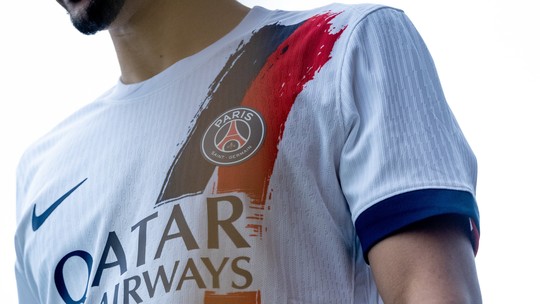 PSG lança camisa inspirada na Torre Eiffel; veja