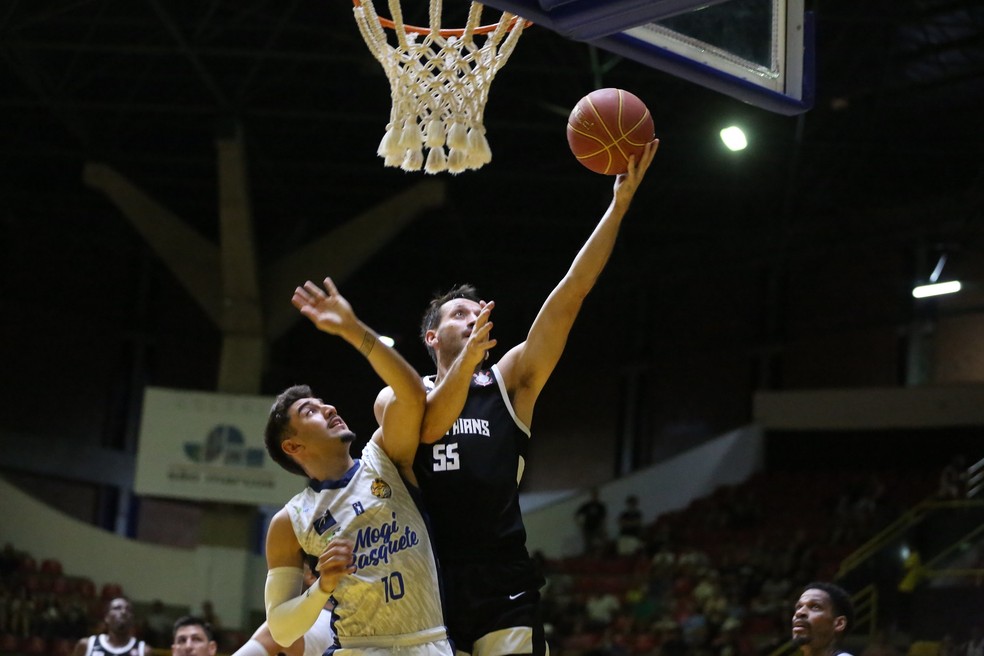 Corinthians venceu Mogi de virada no NBB 23/24 — Foto: Suelenn Ladessa/Mogi Basquete