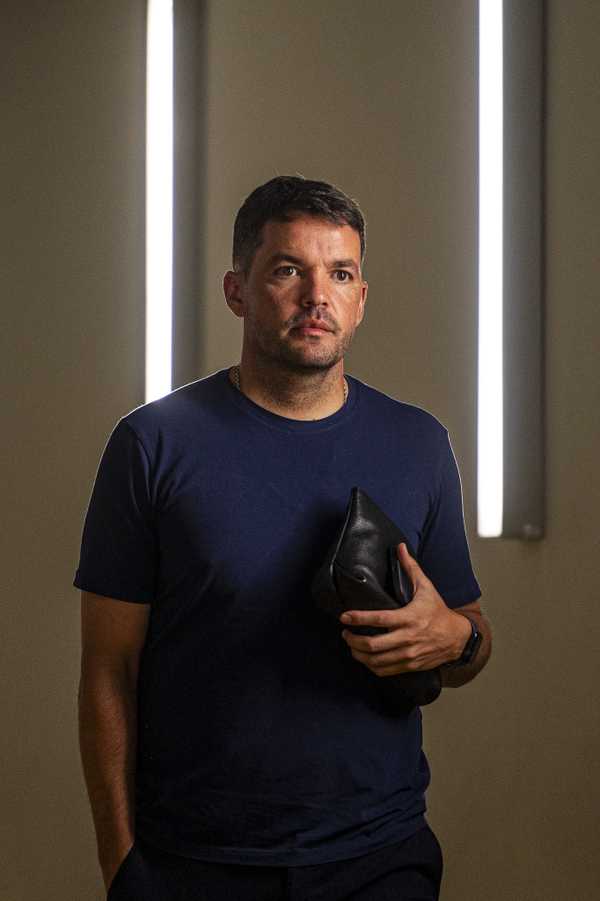 Demitido do Cruzeiro, Larcamón se despede e agradece aos torcedores.