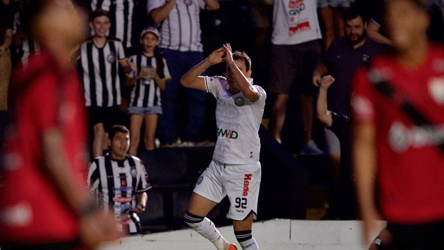 Operário-PR x Atlético-GO; Pablo