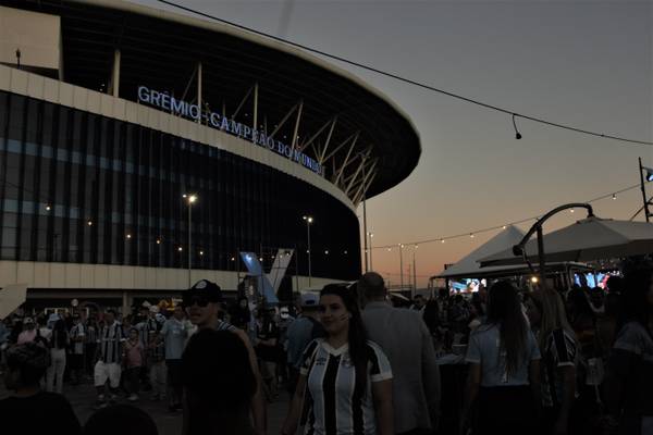 Grêmio recebe torcedores na Arena para celebrar os 120 anos; veja como foi