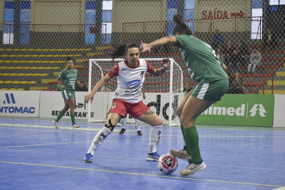 Torneio CIC de Futsal terá primeiros jogos femininos na segunda