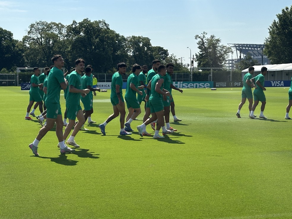 Elenco do Palmeiras na Filadélfia — Foto: Thiago Ferri
