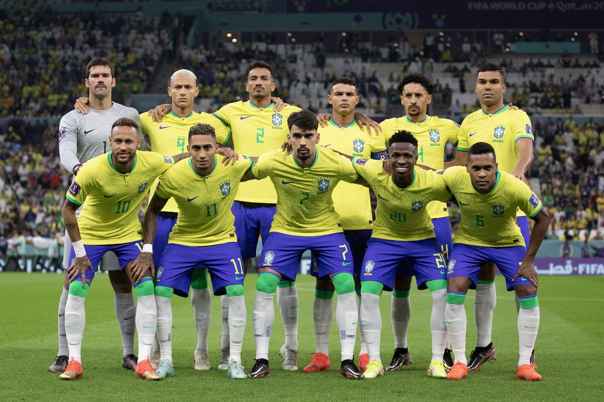 Como colocar o Brasileirão no FIFA 23 na #Steam Verde e a seleção  brasileira 