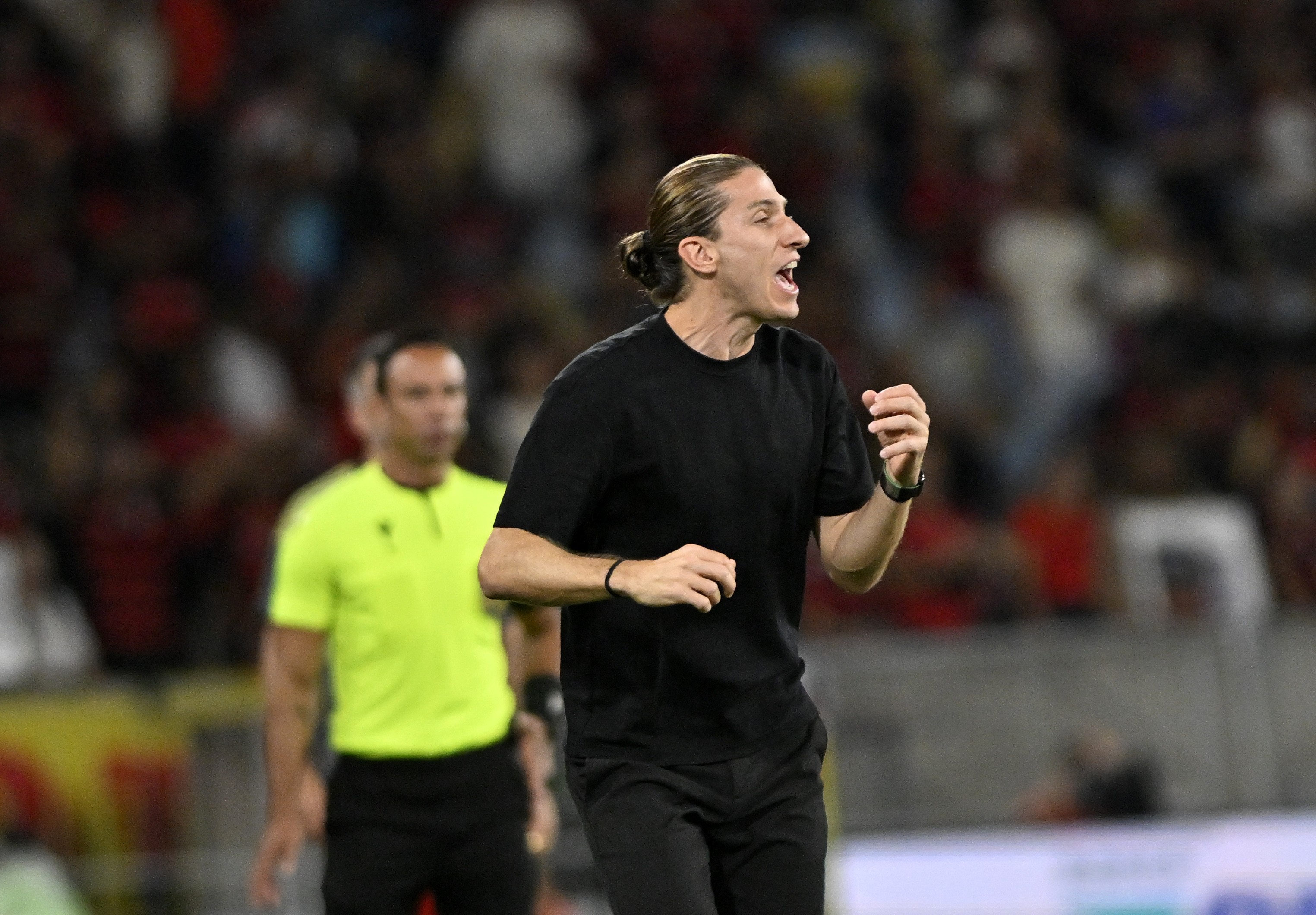 Filipe Luís aponta falta de condicionamento físico após desempenho insatisfatório do Flamengo