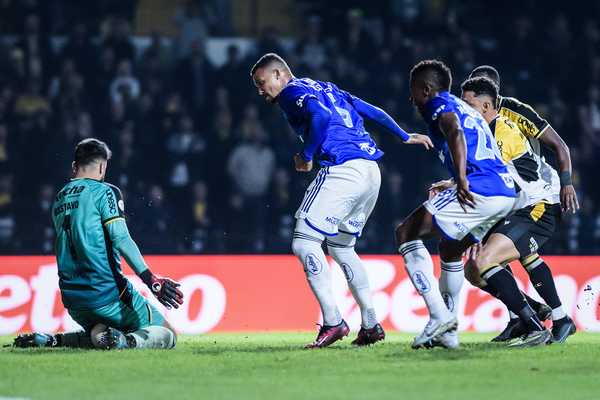 Cruzeiro se aproxima de 60 dias sem vitória fora de casa.