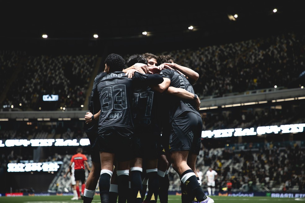 Time do Atlético-MG comemora gol contra o Bragantino — Foto: Pedro Souza/Atlético