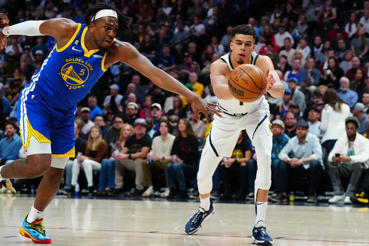 NBA: Durant e Thompson deixam Warriors a uma vitória das meias-finais - CNN  Portugal